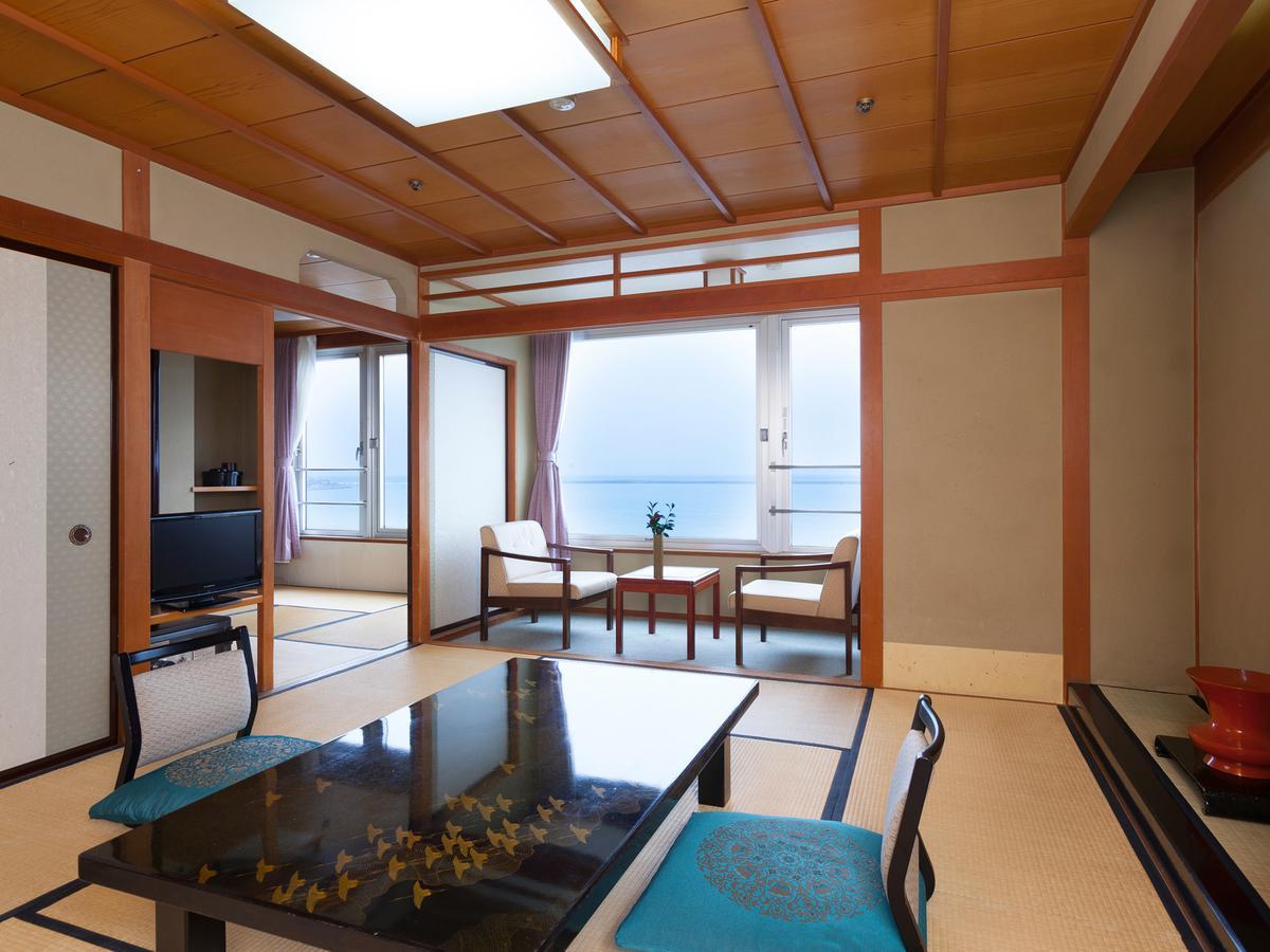 Hotel Koshuen Wajima Bagian luar foto